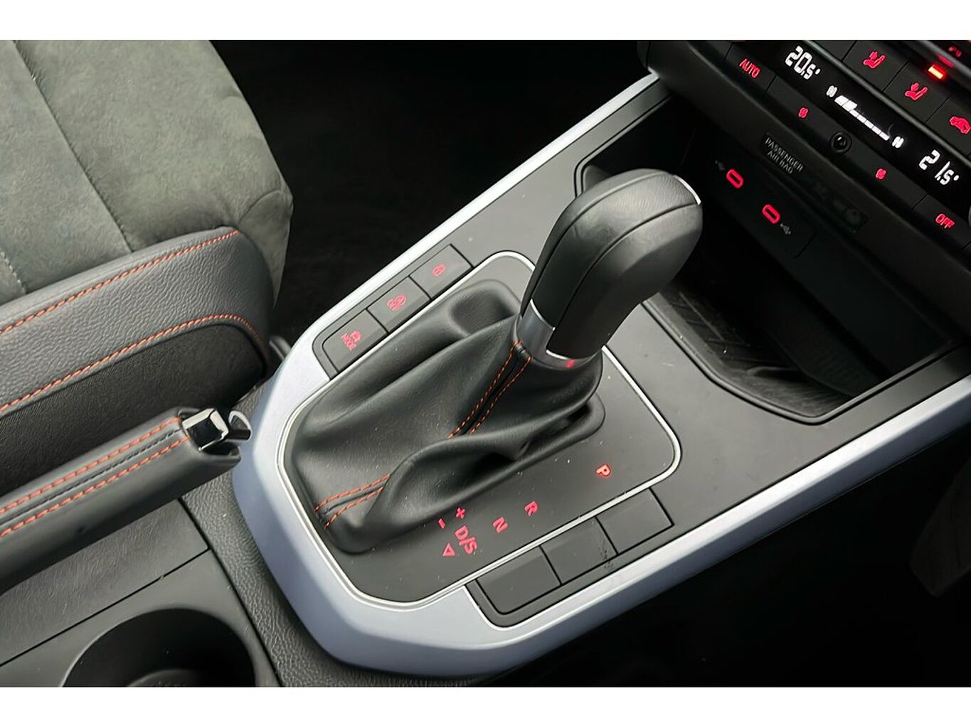 SEAT Arona FR Sport 1.5 TSI EVO Petrol 150 7-speed DSG-auto