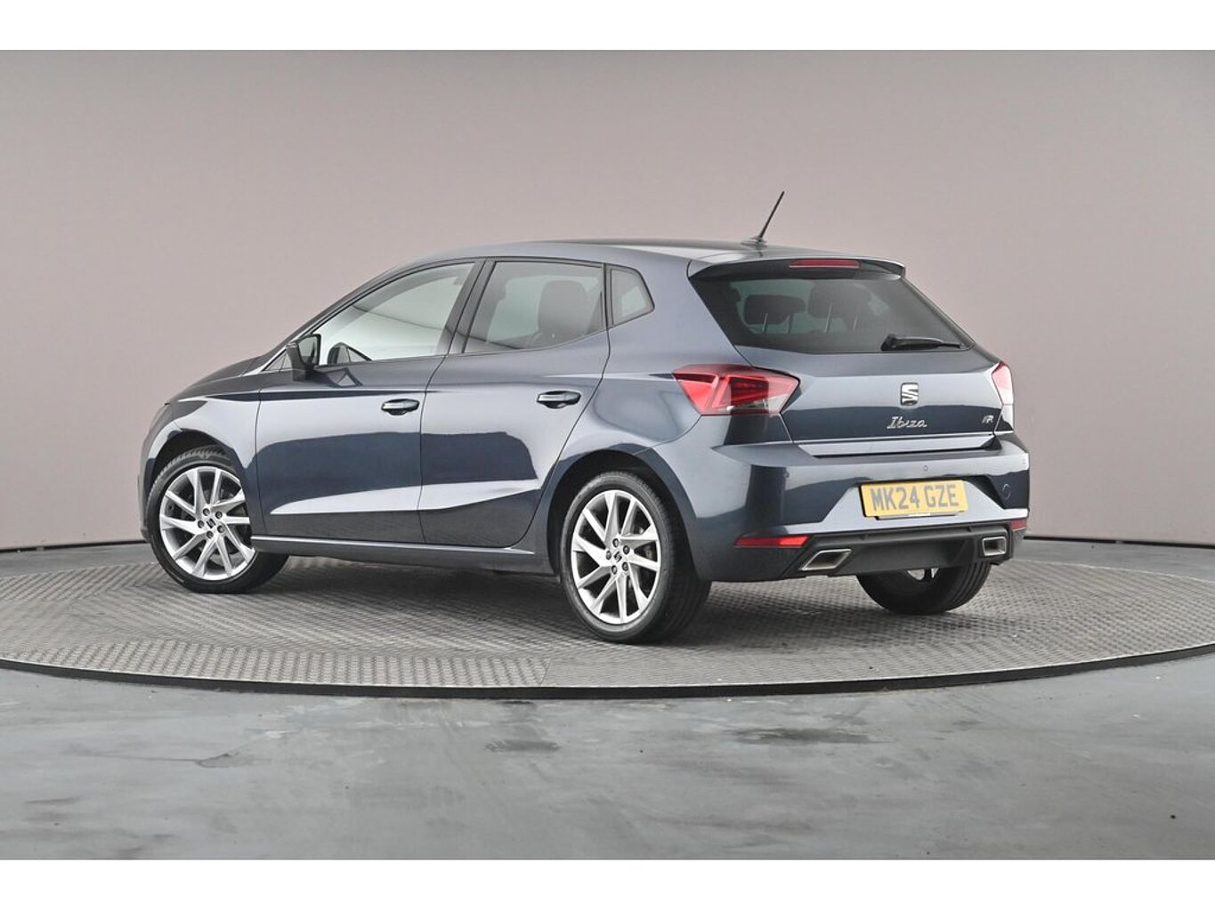 SEAT Ibiza FR 1.0 TSI Petrol 115 7-speed DSG-auto